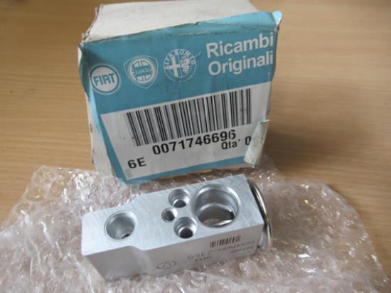 71746696 Aansluiting