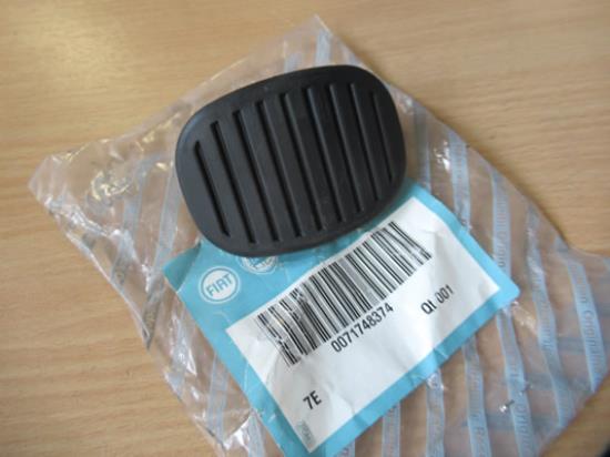 71748374 Pedaalrubber