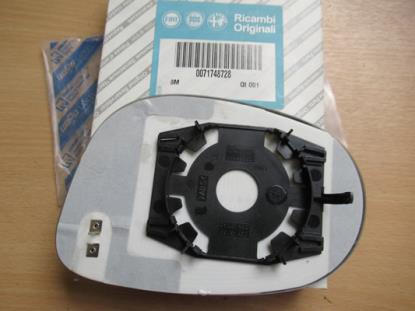 71748728 Spiegelglas rechterzijde