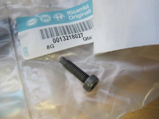 13218027 Bout M5 x 20