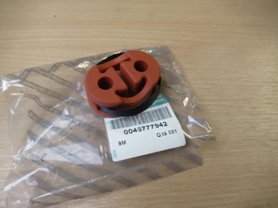 46777942 Uitlaat ophangrubber