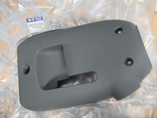 735356858 Onderste stuurkap