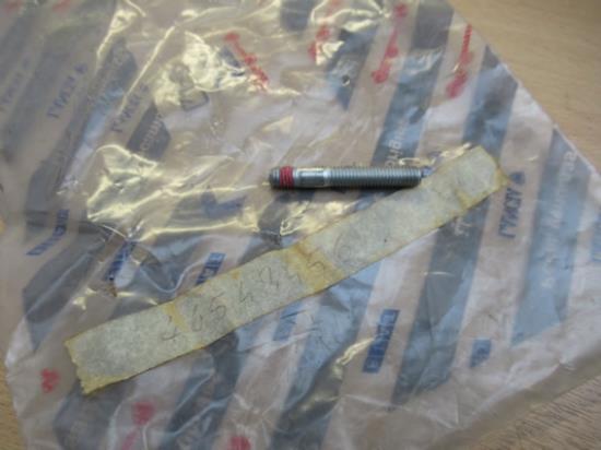 46548456 Tapeind M8x12