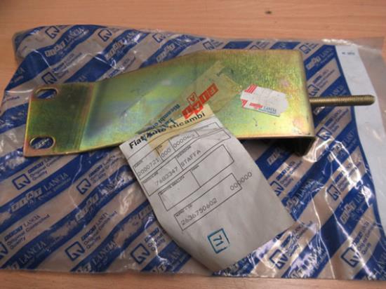 7683347 Beugel uitlaat