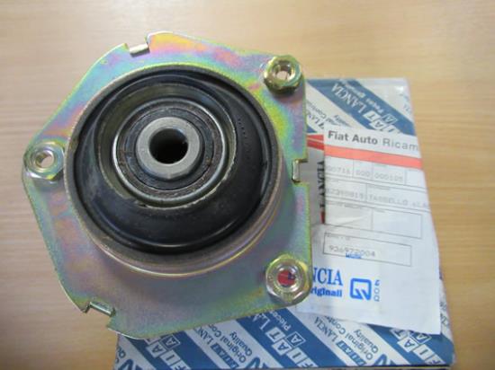 82398815 Veerpootlager vering voorzijde