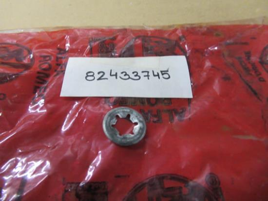 82433745 Bumper borgring