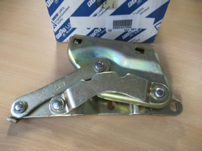 82447005 Scharnier motorkap linkerzijde