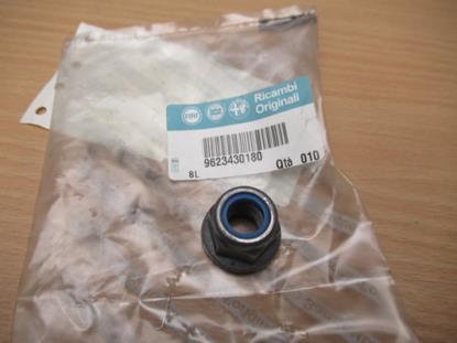 9623430180 Moer vering voorzijde