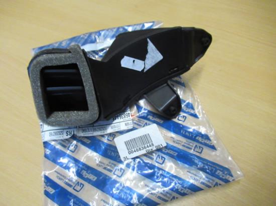 46836448 Luchtslang rechterzijde