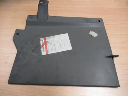 7674567 Bescherming motorruimte linkerzijde