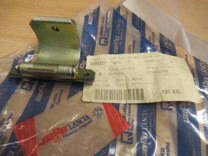 7679536 Scharnier rechts achterklep