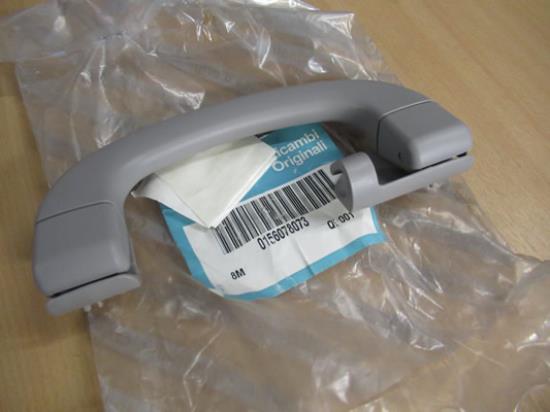 156078073 Handgreep linker achterzijde