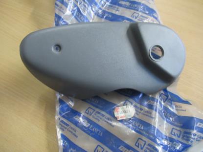 174630673 Sierstuk stoel rechter voorzijde