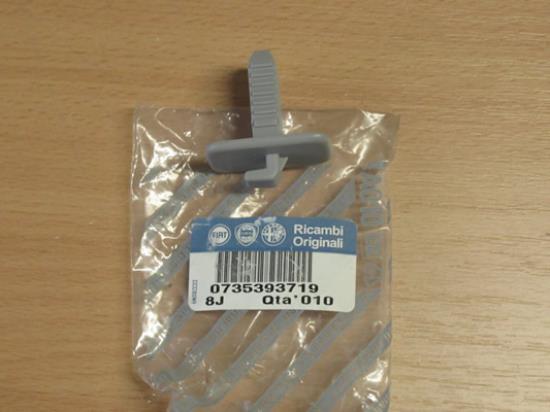 735393719 Kledinghaakje