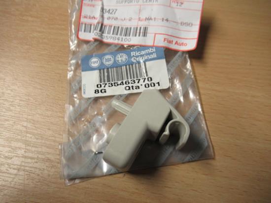 735463770 Bevestiging zonneklep