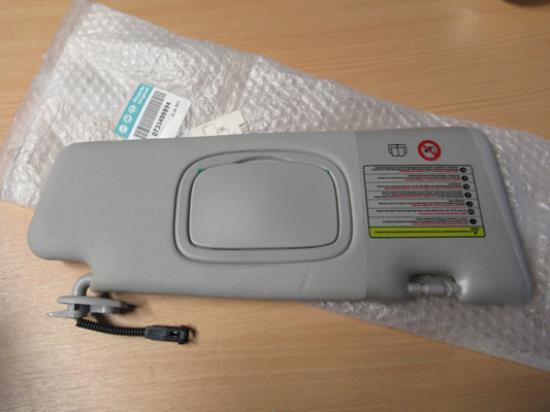 735499994 Zonneklep rechterzijde