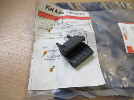 7691507 Buffer radiatorgrille