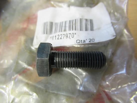 11227970 Bout M10x28