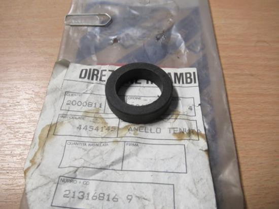 4454145 Keerring op injector