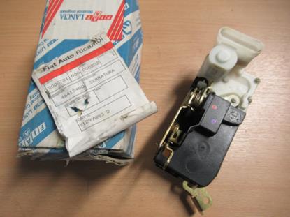 46415480 Deurslot rechter achterzijde