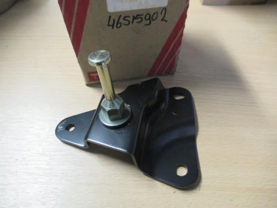 46515902 Beugel rechterzijde achterbankhendel