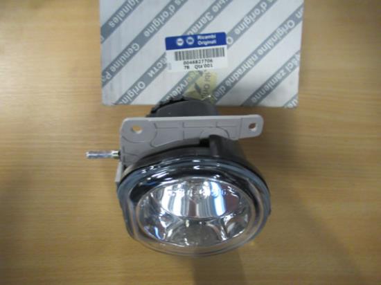 46827706 Mistlamp voorzijde