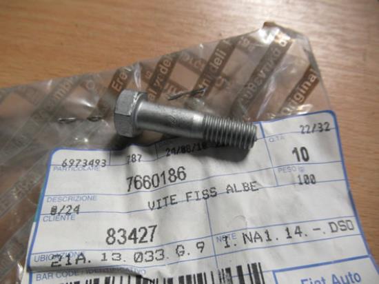 7660186 Bout stuurinrichting