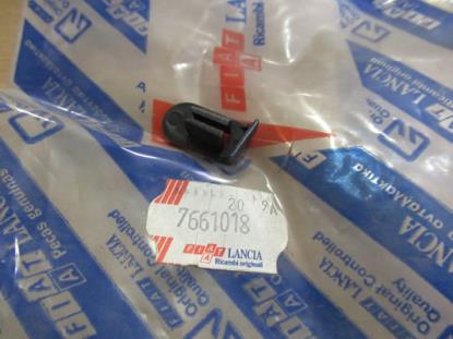 7661018 Sierstuk hoedenplank rechterzijde