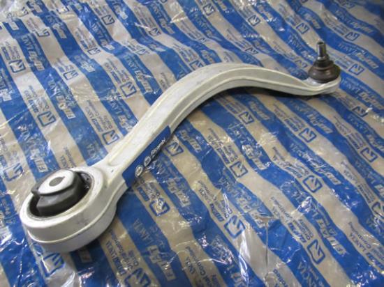 60680201 Draagarm rechter voorzijde