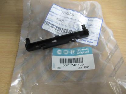 71748729 Greep achterklep