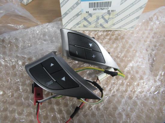 71752117 Stuurwielbediening 6 functies