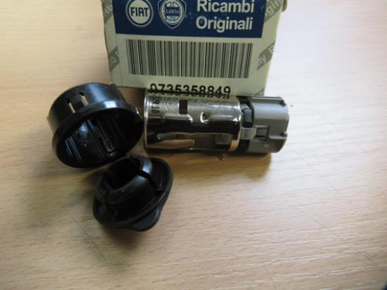 735358849 Sigaretten aansteker