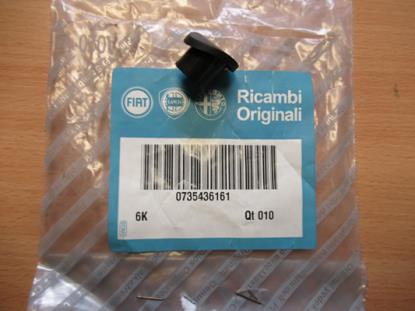 735436161 Plug linker achterzijde
