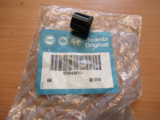 735436164 Plug rechterzijde