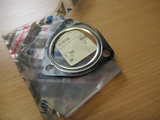 7578742 Uitlaat pakking