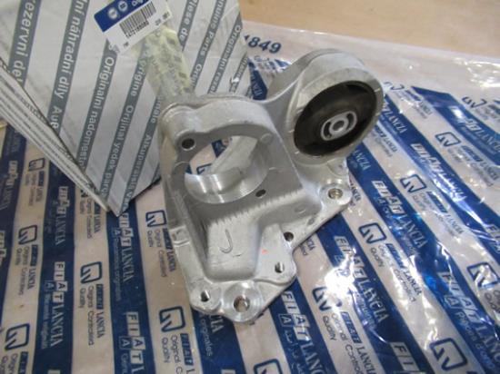 1472188080 Motorsteun