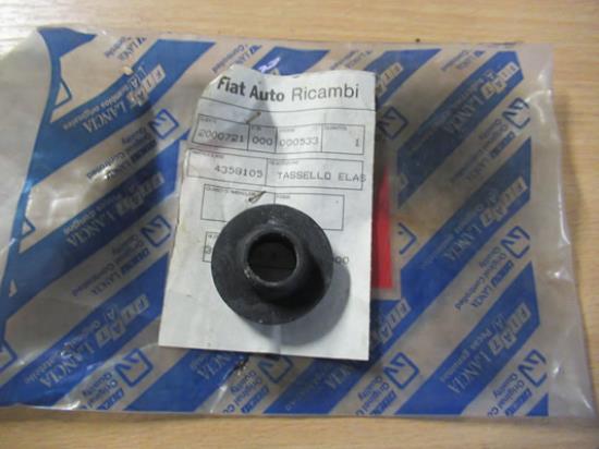 4358105 Gummistuk radiateur