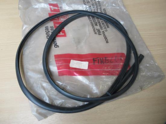 46429527 Profielrubber achterruit