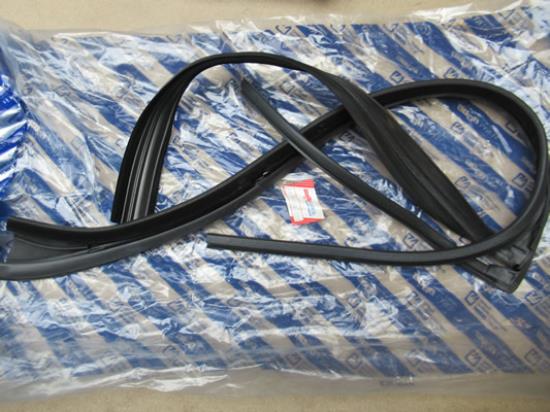 46480828 Profielrubber linker achterzijde