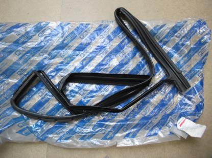 46767329 Profielrubber rechter achterzijde