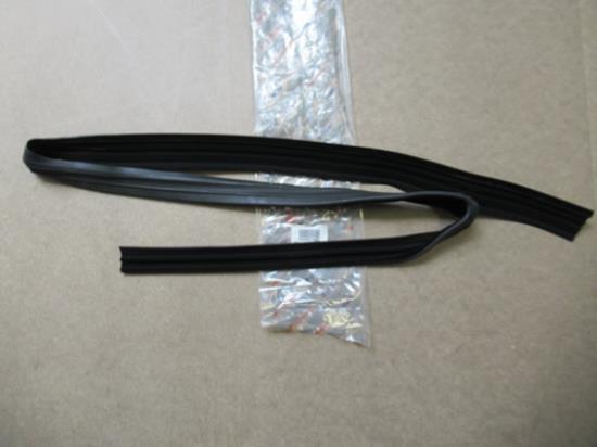 46831903 Profielrubber linker achterzijde