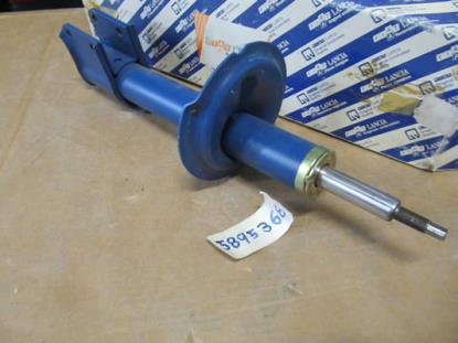 5895368 Schokbreker voorzijde