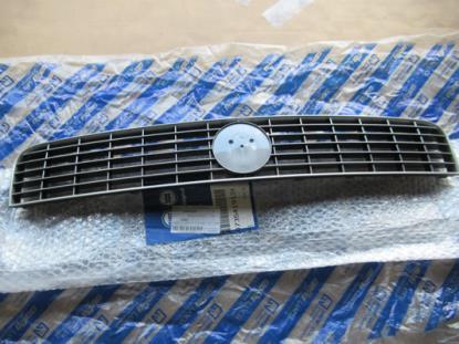 735419124 Grille voorbumper