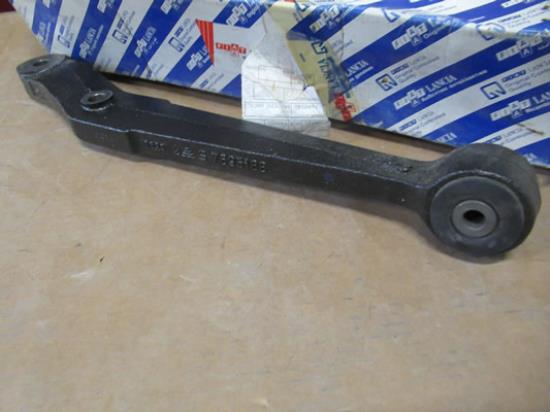 7695186 Draagarm linker voorzijde