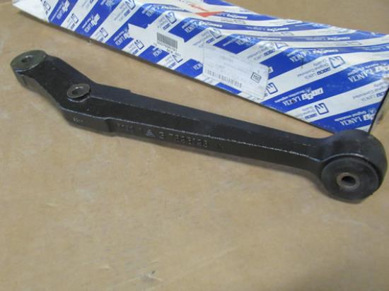 7695191 Draagarm linker voorzijde