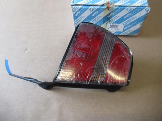 7798158 Achterlicht linkerzijde