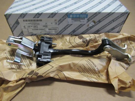 1358222080 Slotvanger linker achterkant