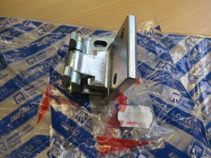 1471112080 Scharnier rechter voorzijde