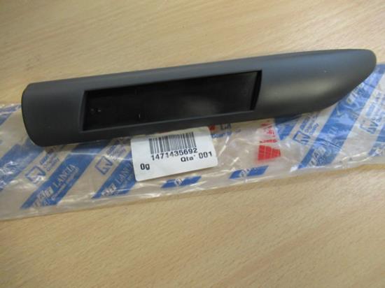 1471435692 Sierstuk rechter voorzijde