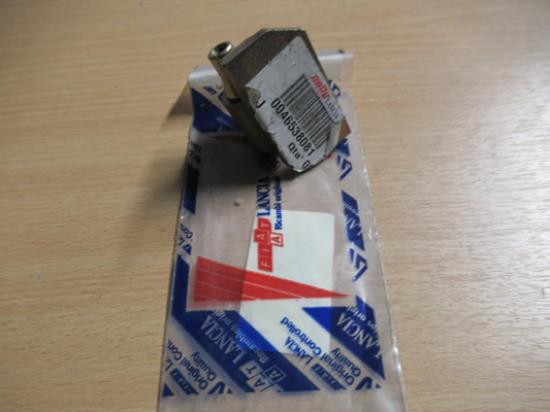 46538081 Scharnier deur rechterzijde